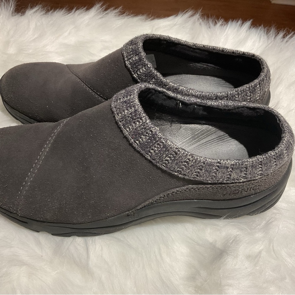 Vionic Gray Clogs Size 8 - Picture 6 of 8